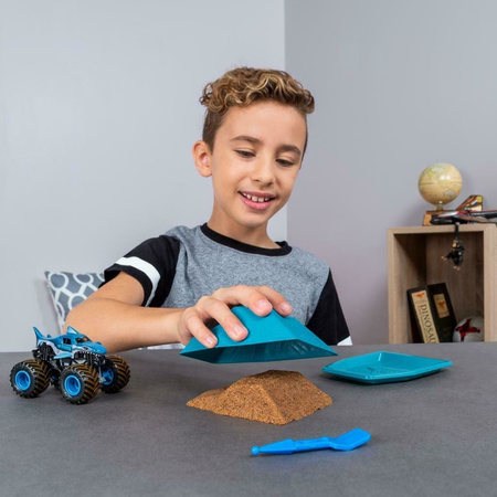 Monster Jam Auto + Piasek Kinetyczny Megalodon