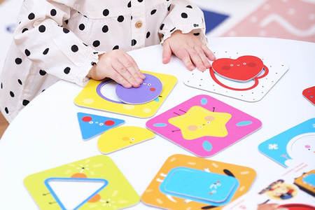 CzuCzu Odkrywam Kształty 18m+ Pierwsze Puzzle