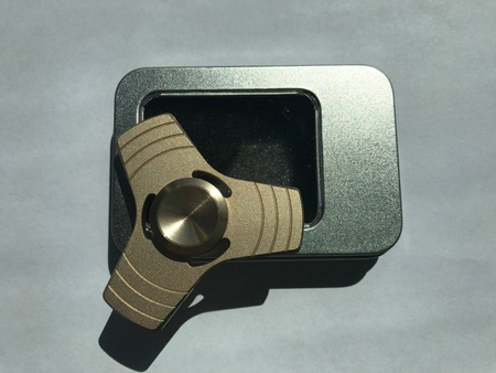 Fidget Spinner Metalowy w Pudełku - Złoty